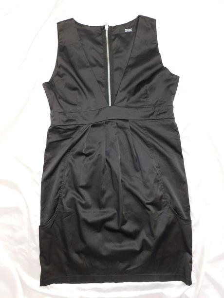 Luxusne elegantne strečove šaty, 38