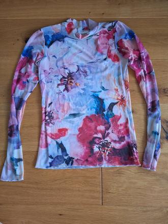 Nádherná blúzka značky moves ako nová, s