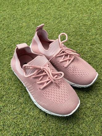 Ľahké tenisky s bielou podrážkou aj na telesnú, 30 / 31