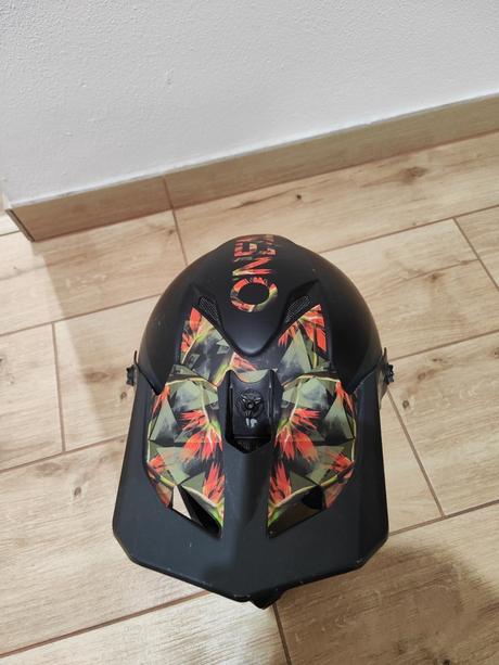 Full face downhill prilba, m