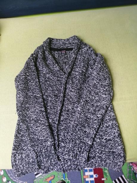 Dievčenský sveter, 146