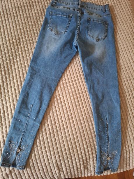 Elastické rifle - vzadu zdobené, s