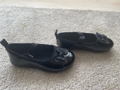 Čierne lakové balerínky, sinsay,25