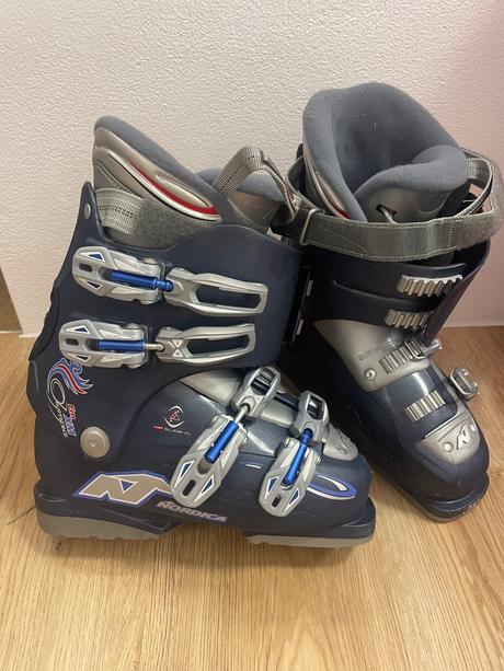 Lyziarky 23,5, nordica,23