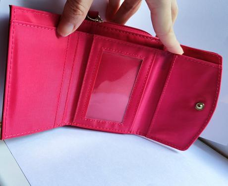 Ružová peňaženka,