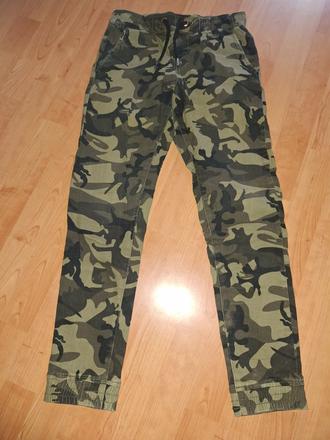 Chlapčenske nohavice, 32