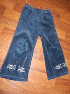 Zamatové tepláky, 92