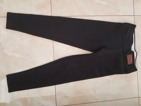 Zateplene leginy, m