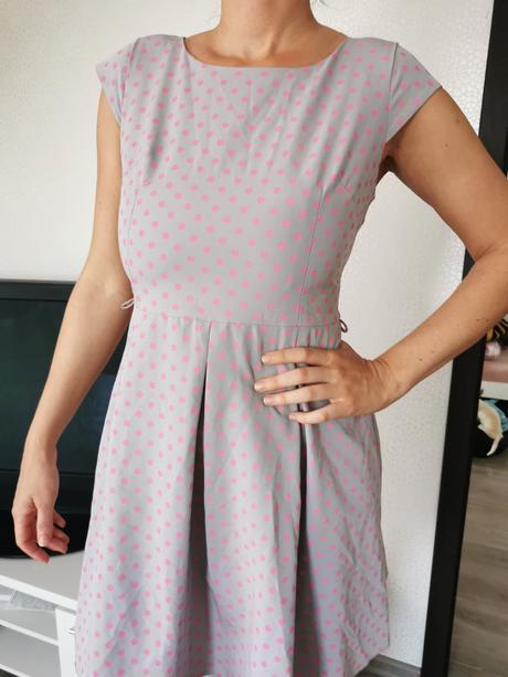 Šaty elegantné, 40