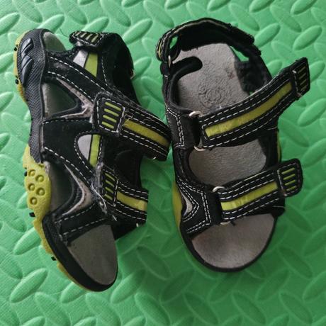 Sandalky veľmi zachovalé, 24