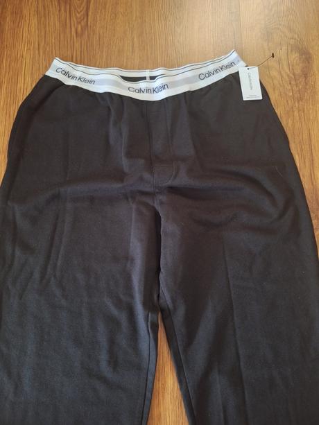 Predám tepláky calvin klein, calvin klein,m