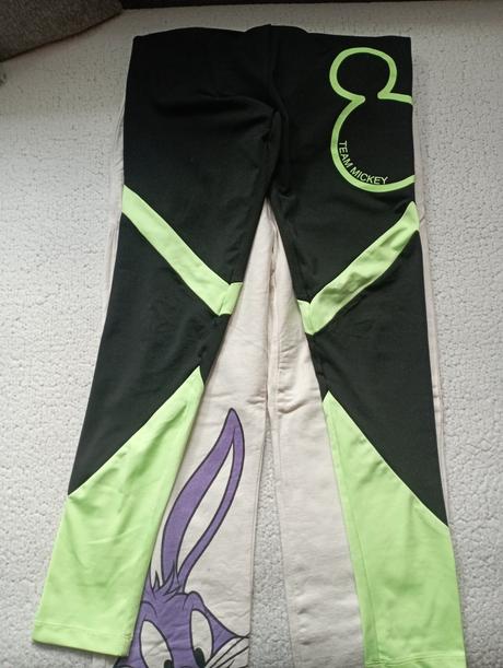 Predám tepláky+legíny, 152