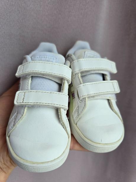 Botasky adidas, adidas,23