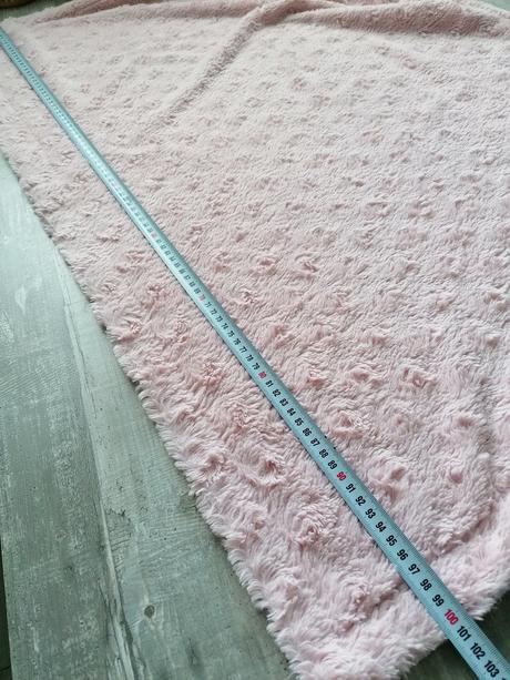 Deka ružová, 