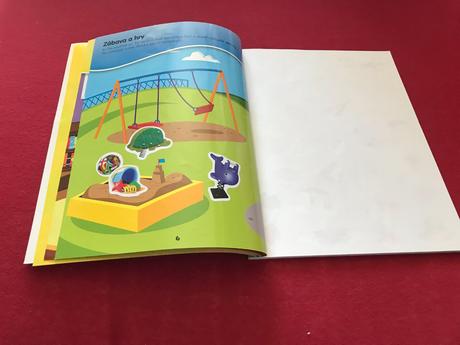 Kniha so samolepkami, rozmer 21,5 x 28,
