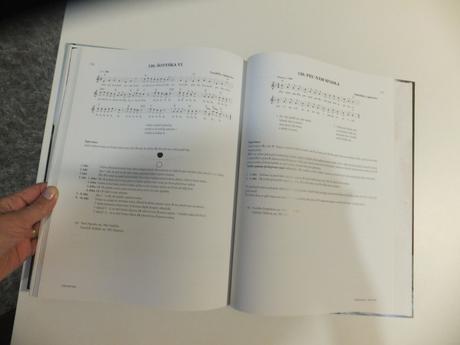 Záhorské tance - kniha - foto + znotovaný text, 