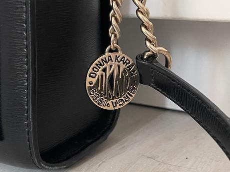 Dkny crossbody kabelka, koža, dkny