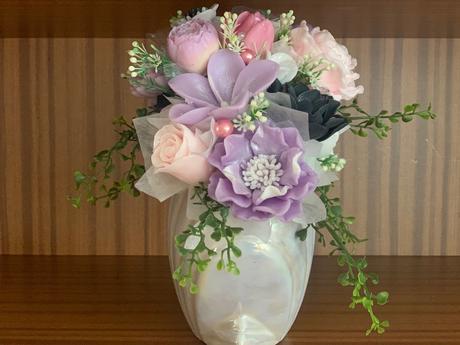 Mydlova kytica v mušli keramika, 