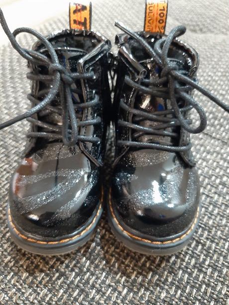 Topánky na prechodné obdobie, 20