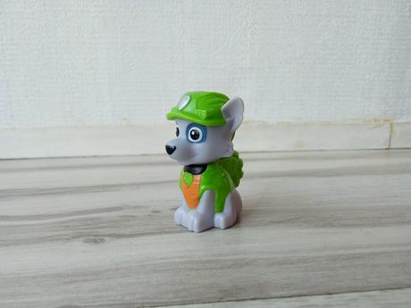 Autíčko a psík rocky z labkovej patroly, 
