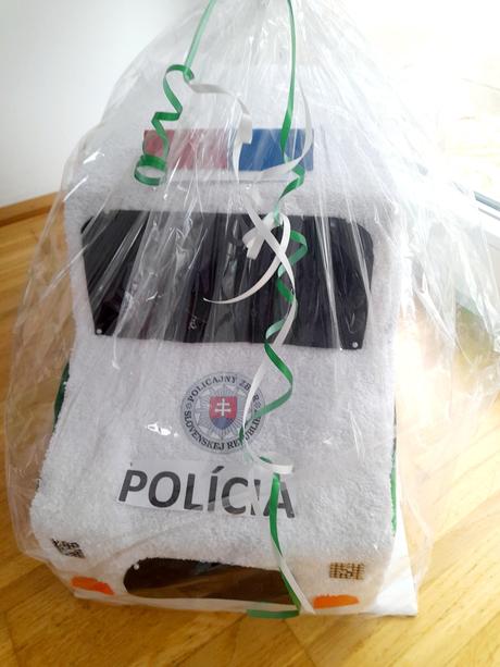 2 nové originálne torty koniky a polícia z uteráko, 