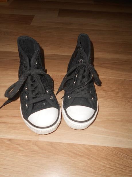 Dievčenské tenisky, 32