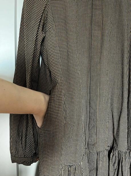 Second female saty, 40