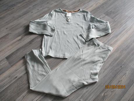 Pyžamko, h&m,134