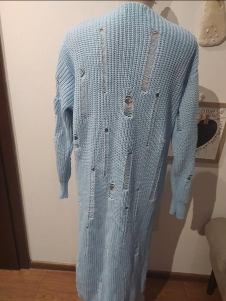 Dlhý dierovany kardigan, 