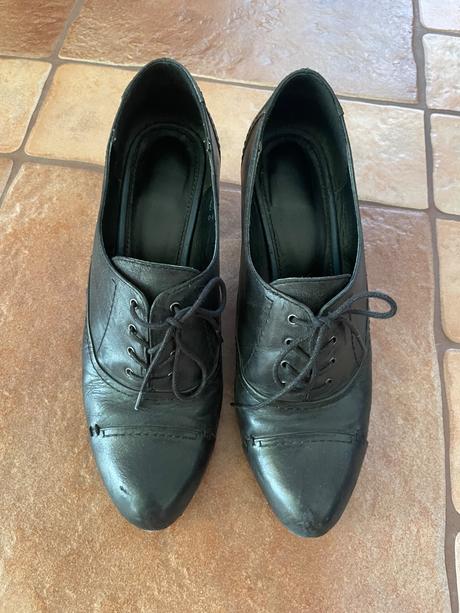 Čierne kožené topanky, 38