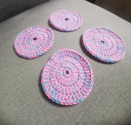 Háčkované podpivníky,