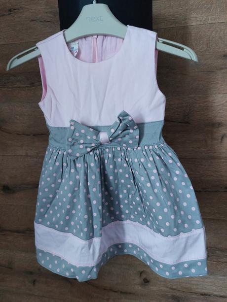 Dievčenské šaty, 86