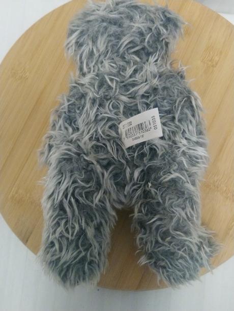 Plyšový sivý medveď s mašlou, chlpatý, 26 cm, 