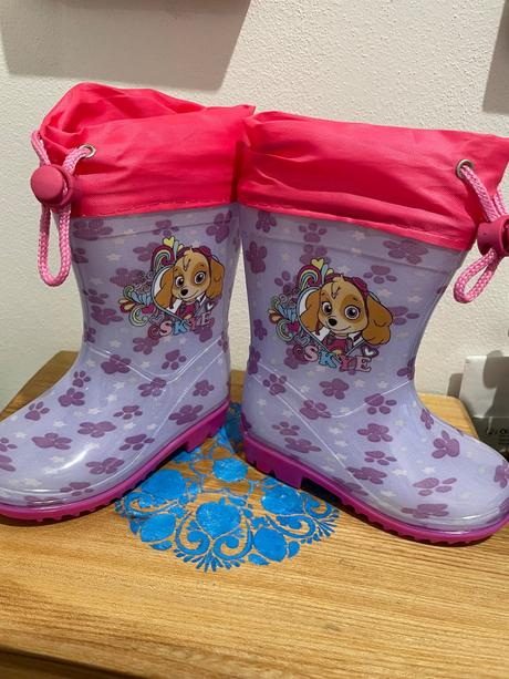 Gumáky labková patrola, 23