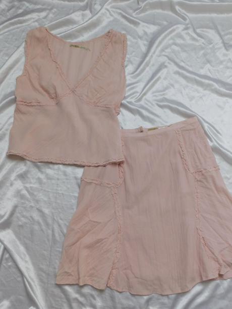 Luxusny hodvabny letny kostym, 38