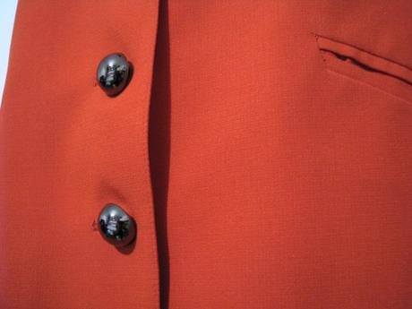 Svetločervené sako, l