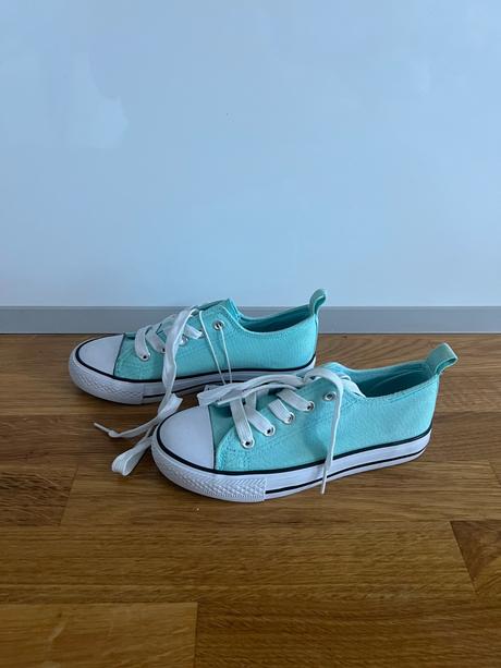 Nenosené tenisky, sinsay,33