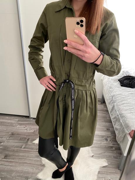 Khaki šaty medoo, s