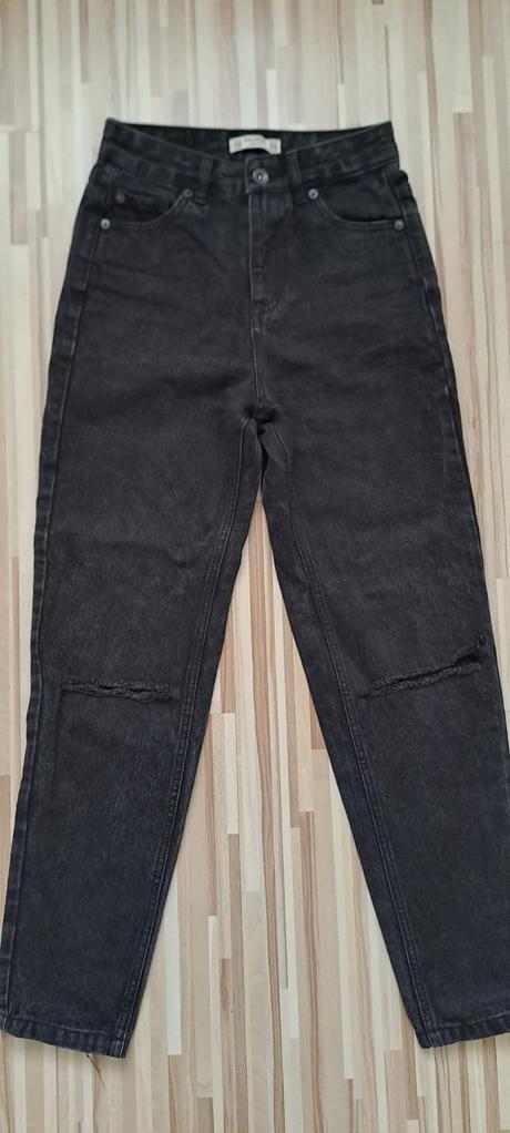 Čierne rifle v.32, pull&bear,32