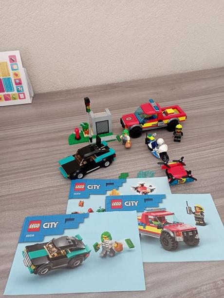 Lego 60319 policajná naháňačka,