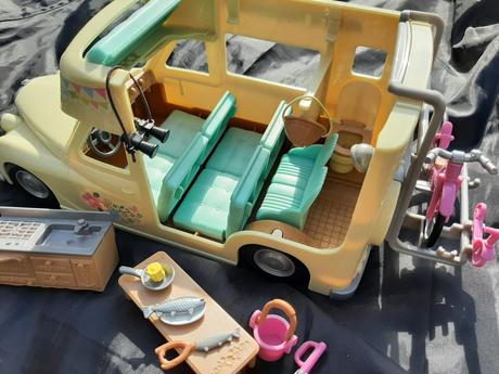 Sylvanian families rodinný obytný karavan, 