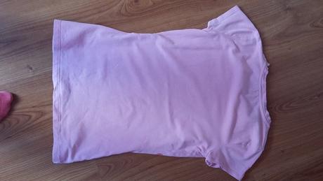 Ružové tričko love, 146