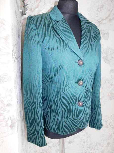 Trendy elegantny kvalitny blejzer/sako, 38