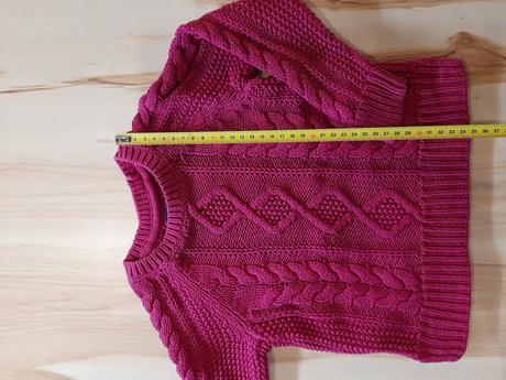 Fialový pulovrík, 92