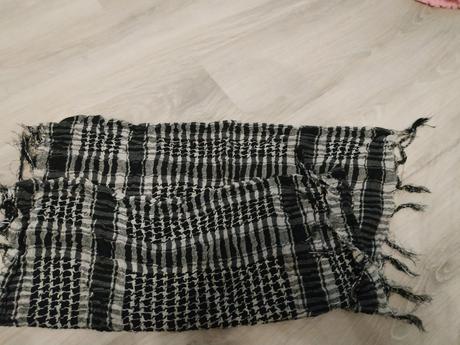 Šatka - štvorcová - čierno biela kombinácia, 