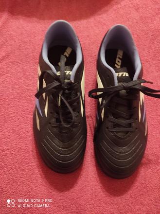 Halové kopačky, 33