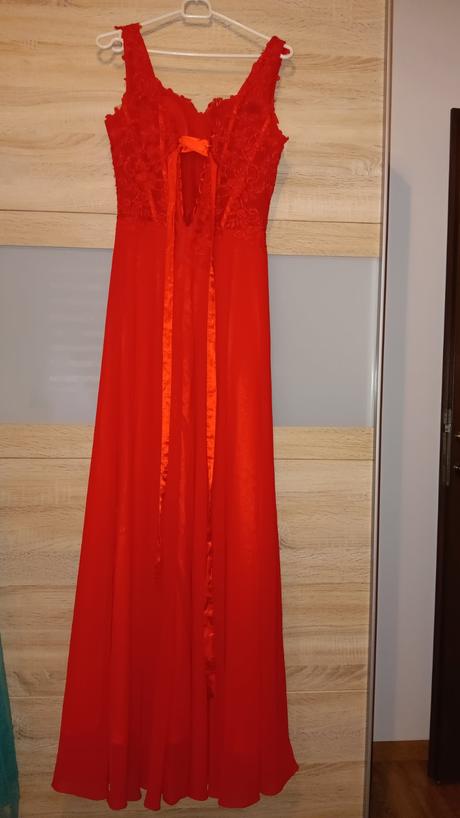 Spoločenské šaty, 40