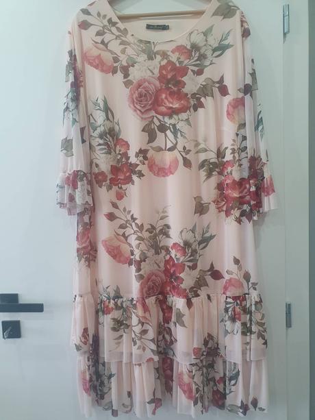 Elegantné šaty-nové, nenosené, 50