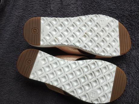 Šľapky, ugg,37