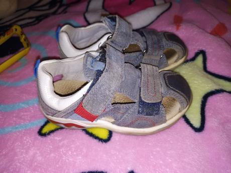 25 sandalky, bobbi shoes,25
